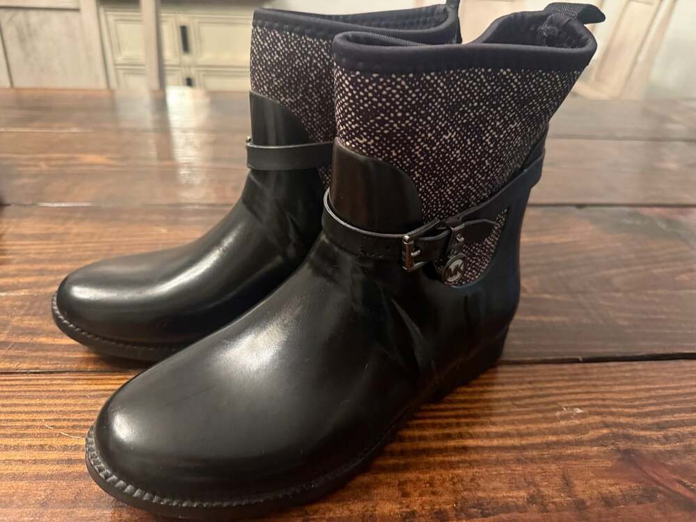 Michael Kors Black and White Speckled Stretch Rain Boots with MK Charm